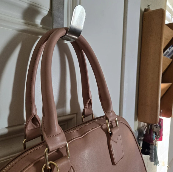 Sample handbag from BCBG Paris in blush pink, NWOT - Picture 12 of 15